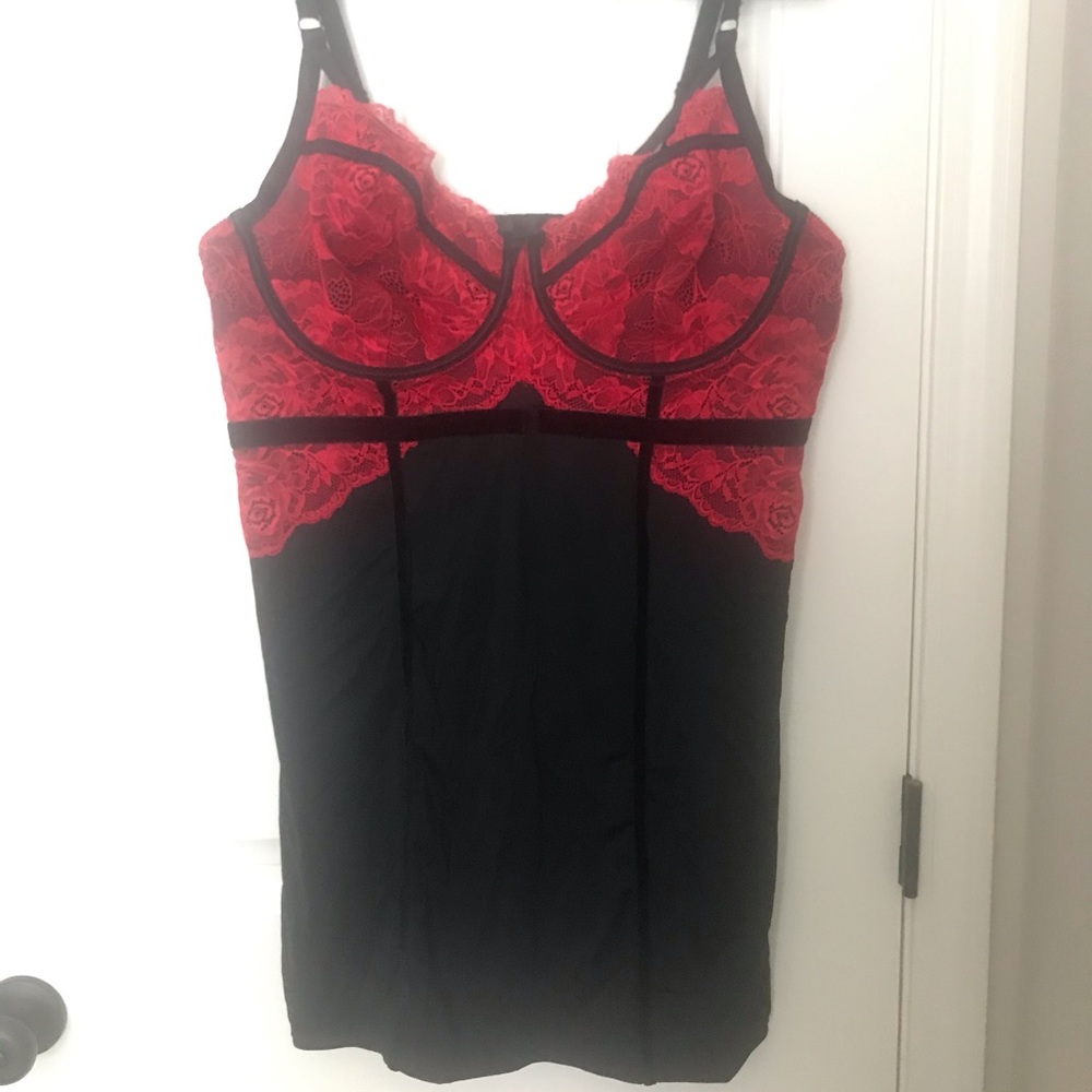 NWT Torrid Red and Black Lace Cup Chemise